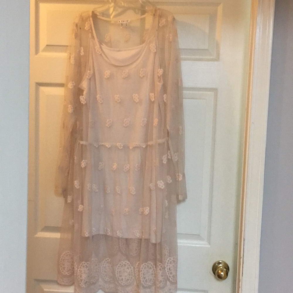 Venus Lace Dress size US 18
